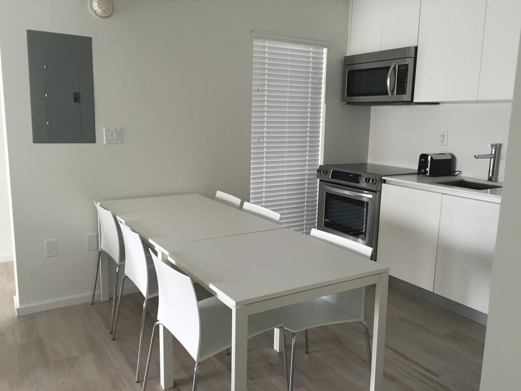 Beach Haus Key Biscayne Contemporary Apartments Exterior foto